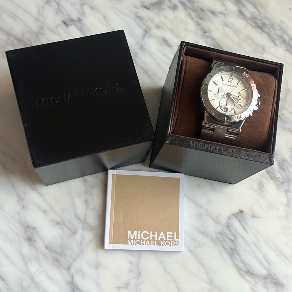 Michael Kors Unisex MK5312 Silver Stainless-Steel Quartz Chronograph Watch - Picture 11 of 11